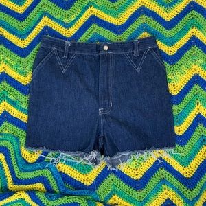 Real RARE Vintage 70s Cut Off Dark Wash Shorts 3